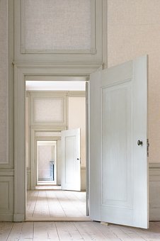 Looking For Custom Entry Doors Or Customized Entry Doors According To Specific And Special Requirement?